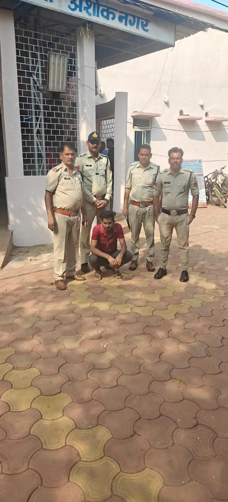 अशोकनगर में ताला तोड़कर जेवरात चोरी, 24 घंटे में आरोपी गिरफ्तार