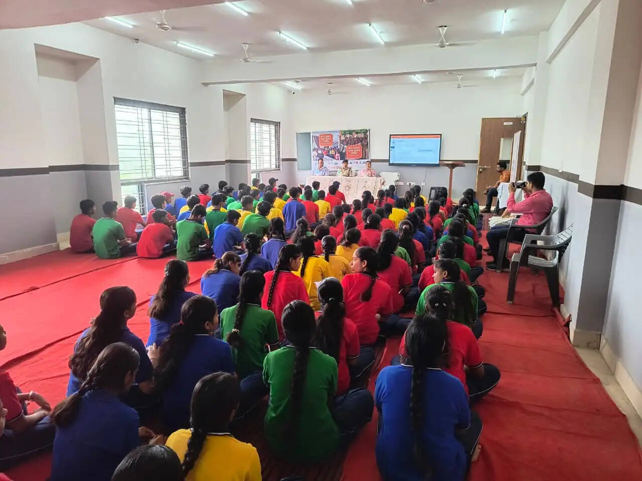 मैहरः सुरक्षित बचपन और जिम्मेदार नागरिकता की ओर सृजन संवाद की पहल