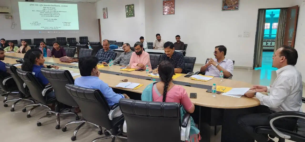 अनूपपुर: इंगाराजविवि में संघ की राजभाषा नीति पर परिचर्चा, हिंदी के व्यावहारिक प्रयोग और द्विभाषी शिक्षा पर हुई चर्चा