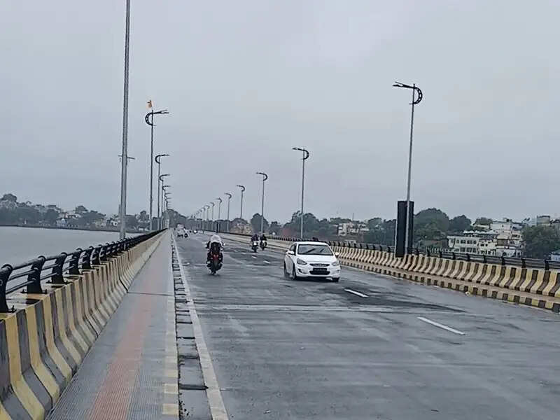 मध्य प्रदेश में दिवाली से पहले फिर बदलेगा मौसम, 28 अक्टूबर को भारी बारिश का अलर्ट, रात में बढ़ने लगी ठंड