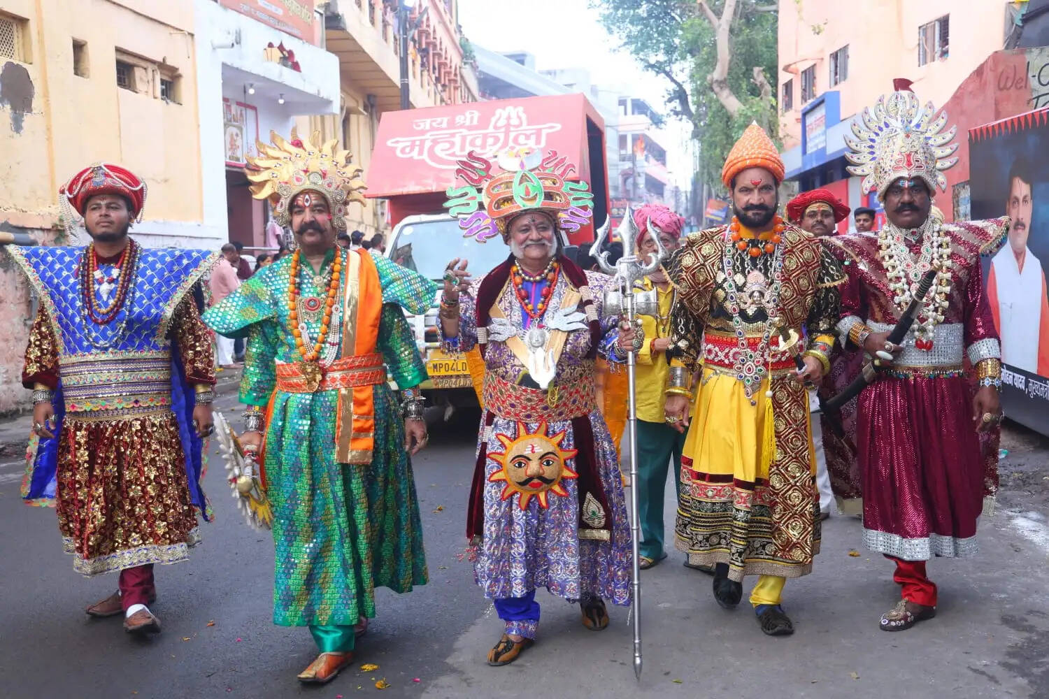 महाकाल की सवारी में 39वें वर्ष भी पारंपरिक राजसी वेशभूषा में शामिल होंगे स्वामी मुस्कुराके