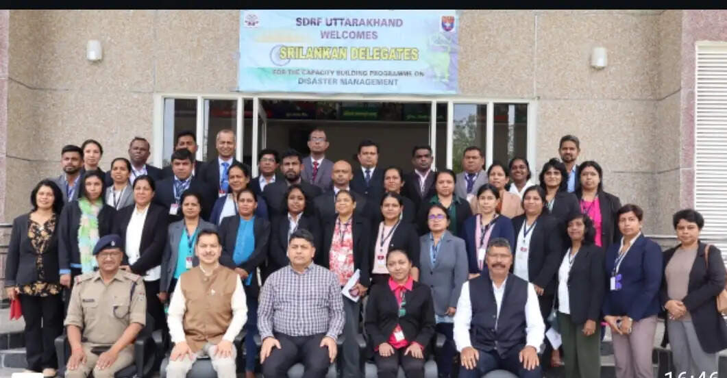 श्रीलंका के सिविल सर्वेंट प्रतिनिधिमंडल ने एसडीआरएफ मुख्यालय का किया अध्ययन भ्रमण, आपदा प्रबंधन क्षमता की देखी बारिकियां