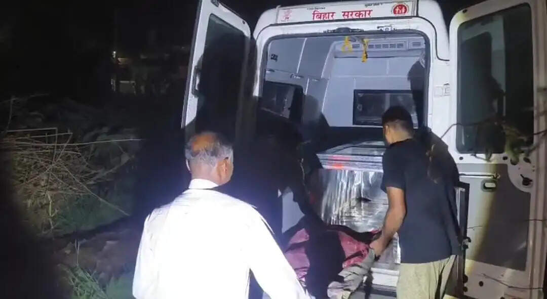 सुपौल में कुदाल से काटकर 7 वर्षीय लड़की की बेरहमी से हत्या, आक्रोशित लोगों ने आरोपी के घर को किया आग के हवाले