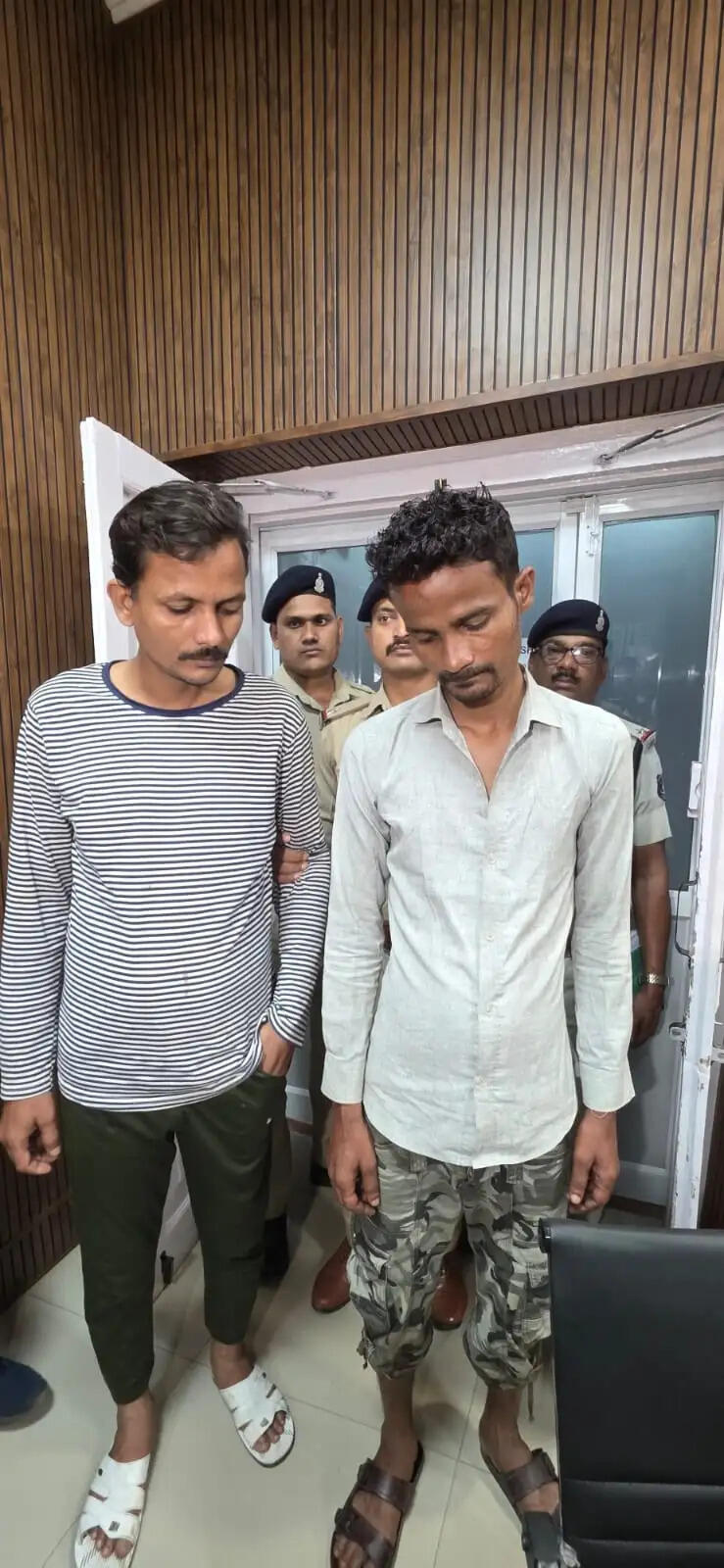 रायपुर में लाखों की चोरी का खुलासा, सोने के जेवर समेत सामान बरामद, दो आरोपित गिरफ्तार