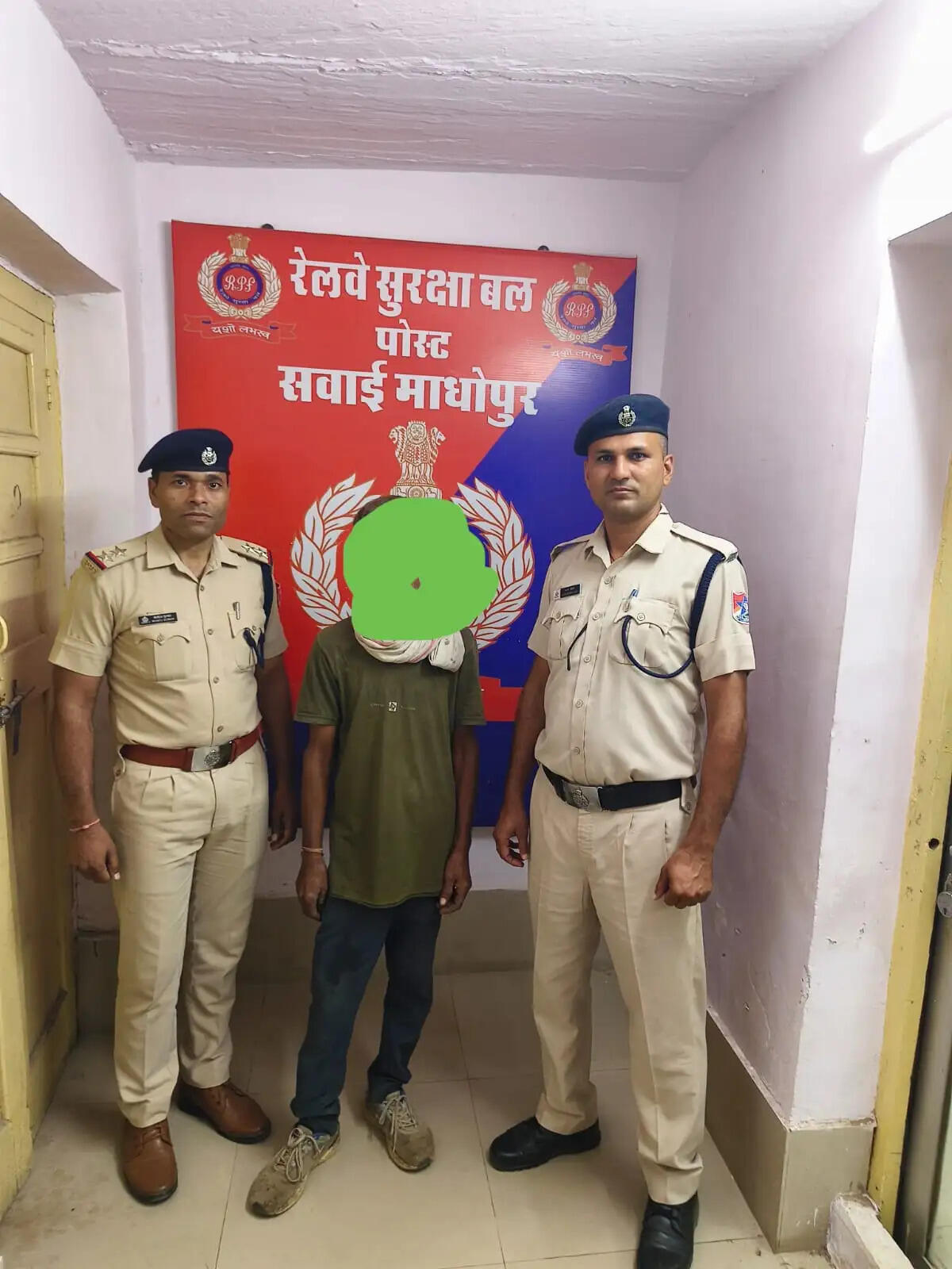 रेलवे ट्रैक पर लकड़ी रखने के मामले में आरपीएफ की त्वरित कार्रवाई,&nbsp;आरोपित को न्यायालय में पेश करने के बाद न्यायिक अभिरक्षा में भेजा