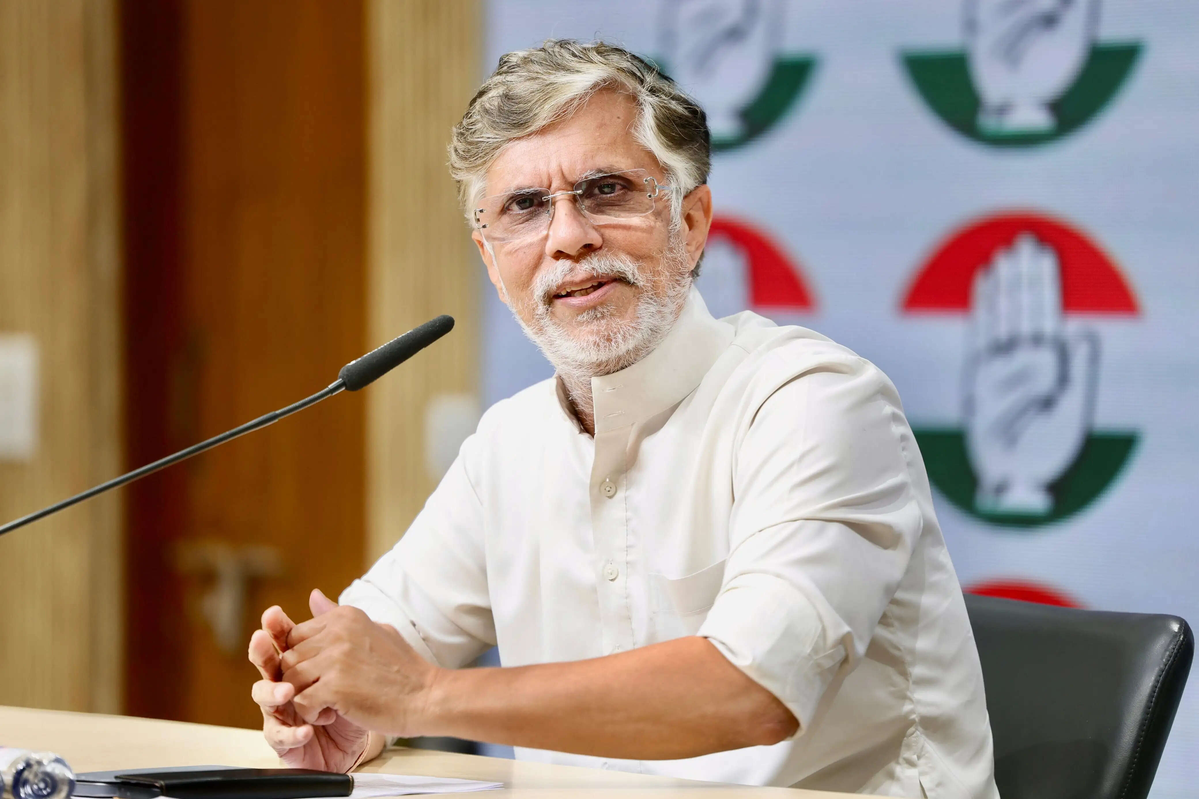 कांग्रेस ने भाजपा पर जनादेश चोरी करने का लगाया आरोप