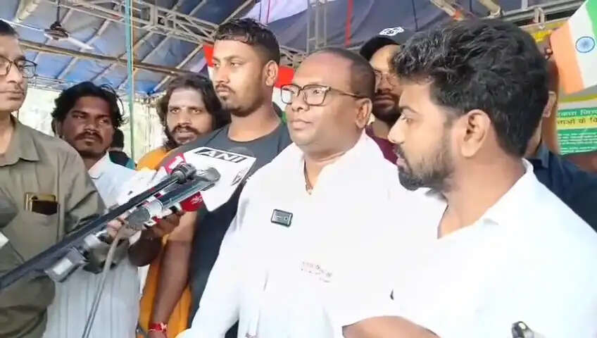 देवेन्द्रनाथ को अस्पताल से जयपाल स्टेडियम लाए प्रशासन : मुकेश