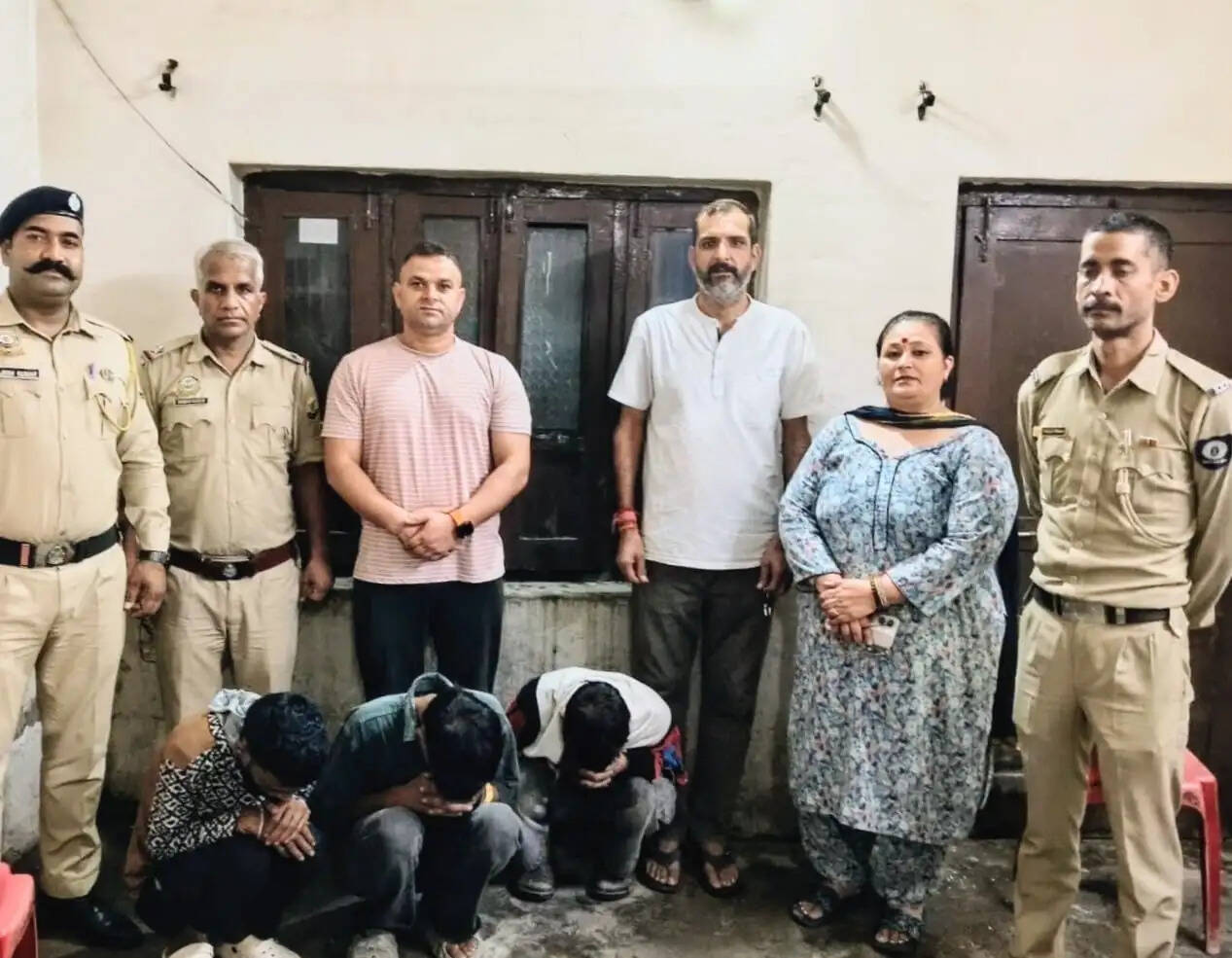 नगरोटा में पिककप गाड़ी से 15 ग्राम चिट्टा बरामद, तीन गिरफ्तार