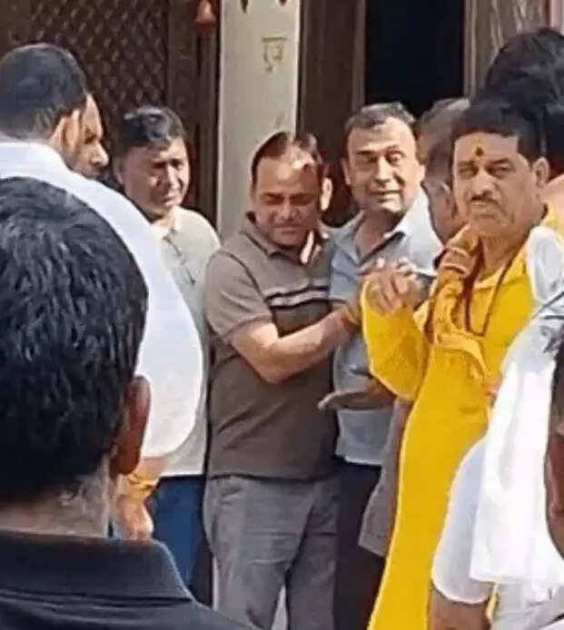 संदिग्ध परिस्थितियों में रेलवे ट्रैक पर मिला चिकित्सक के बेटे का शव