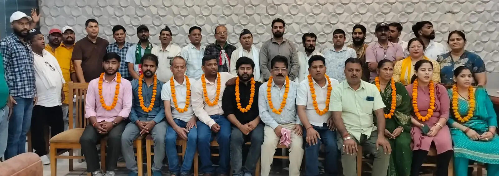 यूकेडी की बैठक में कई लोगों ने ली उक्रांद की सदस्यता