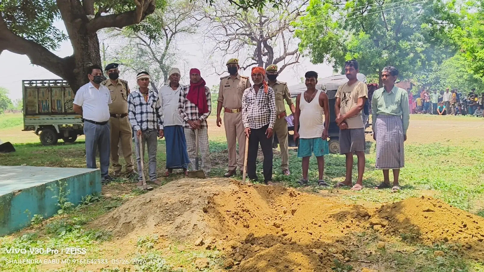 कब्र से 23 दिन बाद निकाला गया युवक का शव, हत्या की आशंका काे लेकर जांच में जुटी पुलिस