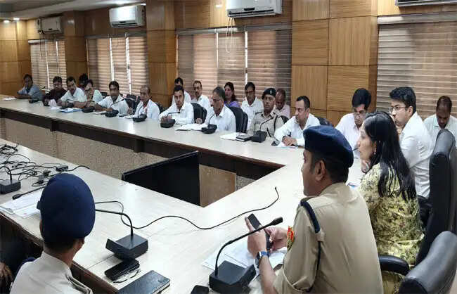 नारनौल में 20 नशा तस्कर काबू, छह केमिस्ट दुकानों के लाइसेंस निलंबित