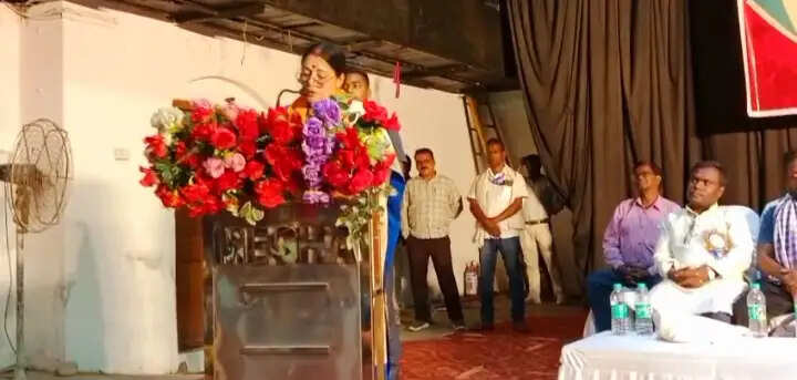 आसनसोल में एजुकेशन एंड करियर सेमिनार सम्पन्न, अग्निमित्रा पाल हुई सम्मानित