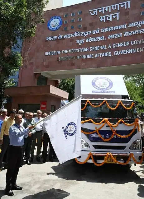 जनगणना 2027 के लिए दिल्ली में जागरूकता अभियान तेज, छह एलईडी वैन रवाना