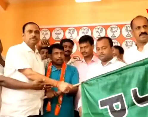 नंदीग्राम में तृणमूल को झटका, भाजपा में शामिल कार्यकर्ता