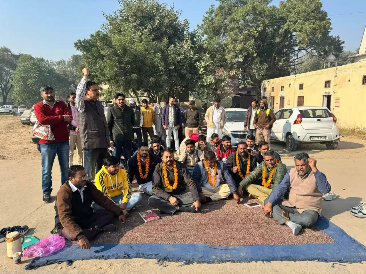 सिरसा: रोडवेज कर्मचारियों ने सरकार की वादाखिलाफी के विरोध में किया धरना प्रदर्शन