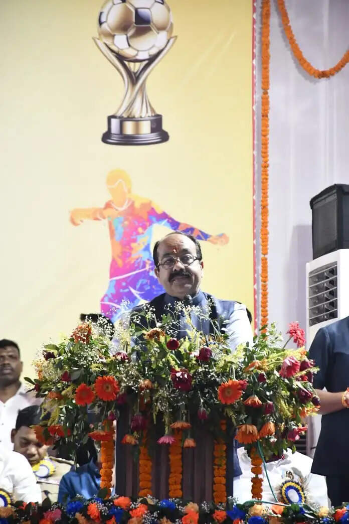 विधानसभास्तरीय फुटबॉल प्रतियोगिता का हुआ भव्य समापन, 120 टीमों ने हिस्सा लिया