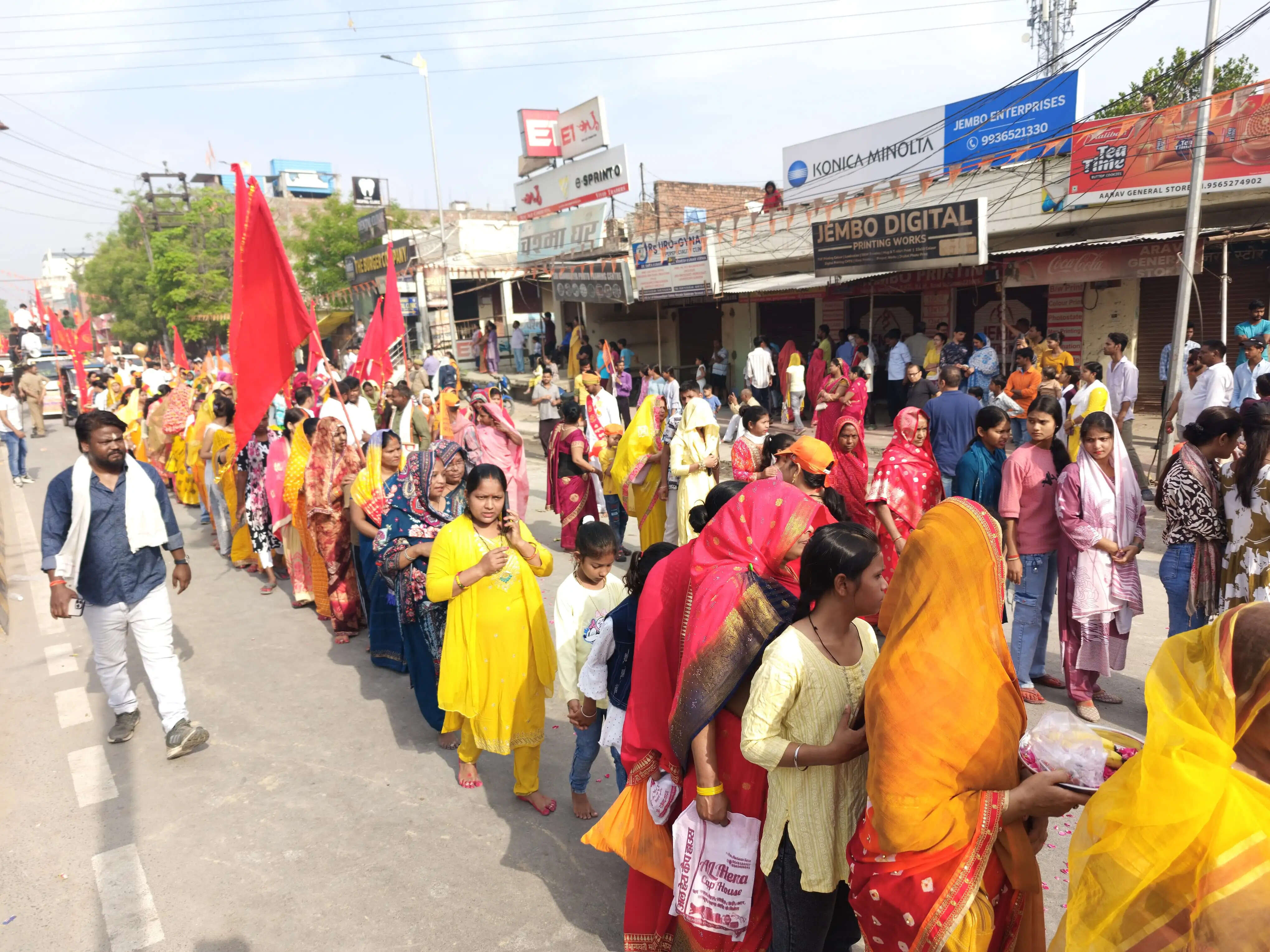 11वें रुद्रावतार संकटमोचन हनुमान के जयंती पर काशी नगरी हनुमत आराधना में लीन