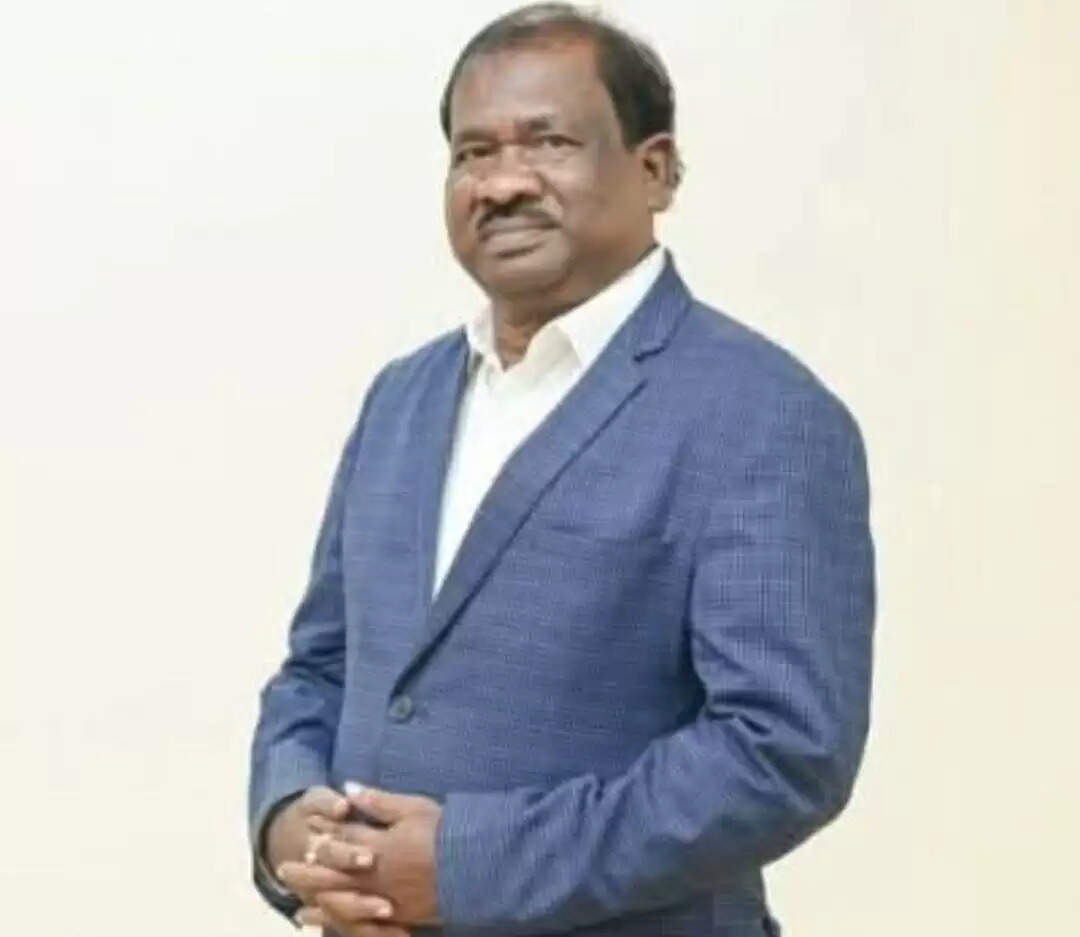 झारखंड के शिक्षा मंत्री रामदास सोरेन बाथरूम में फिसल कर गंभीर रूप से घायल, दिल्ली भेजे जाने की तैयारी