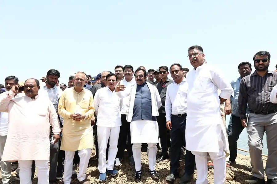 उप मुख्यमंत्री देवड़ा ने बरगी डैम हादसे का किया स्थल निरीक्षण, बचाव कार्यों का लिया जायजा