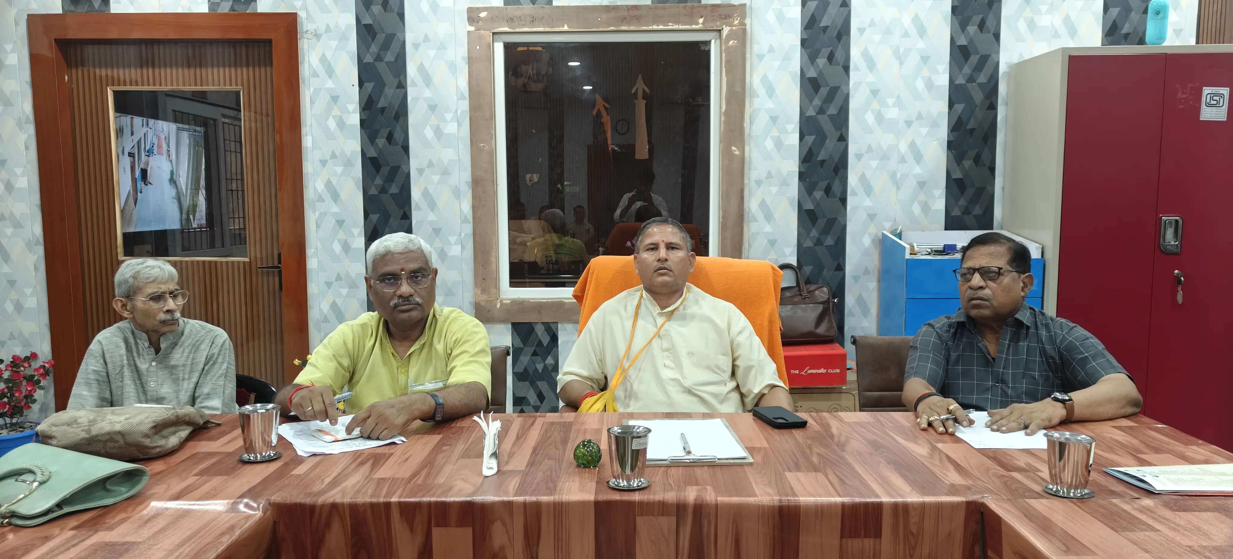 एक साथ गाएंगे 11 हजार लोग वंदे मातरम, साइकिल रैली से एनी बेसेंट कॉलेज पहुंचेगा ज्वाला देवी विद्यालय का दल