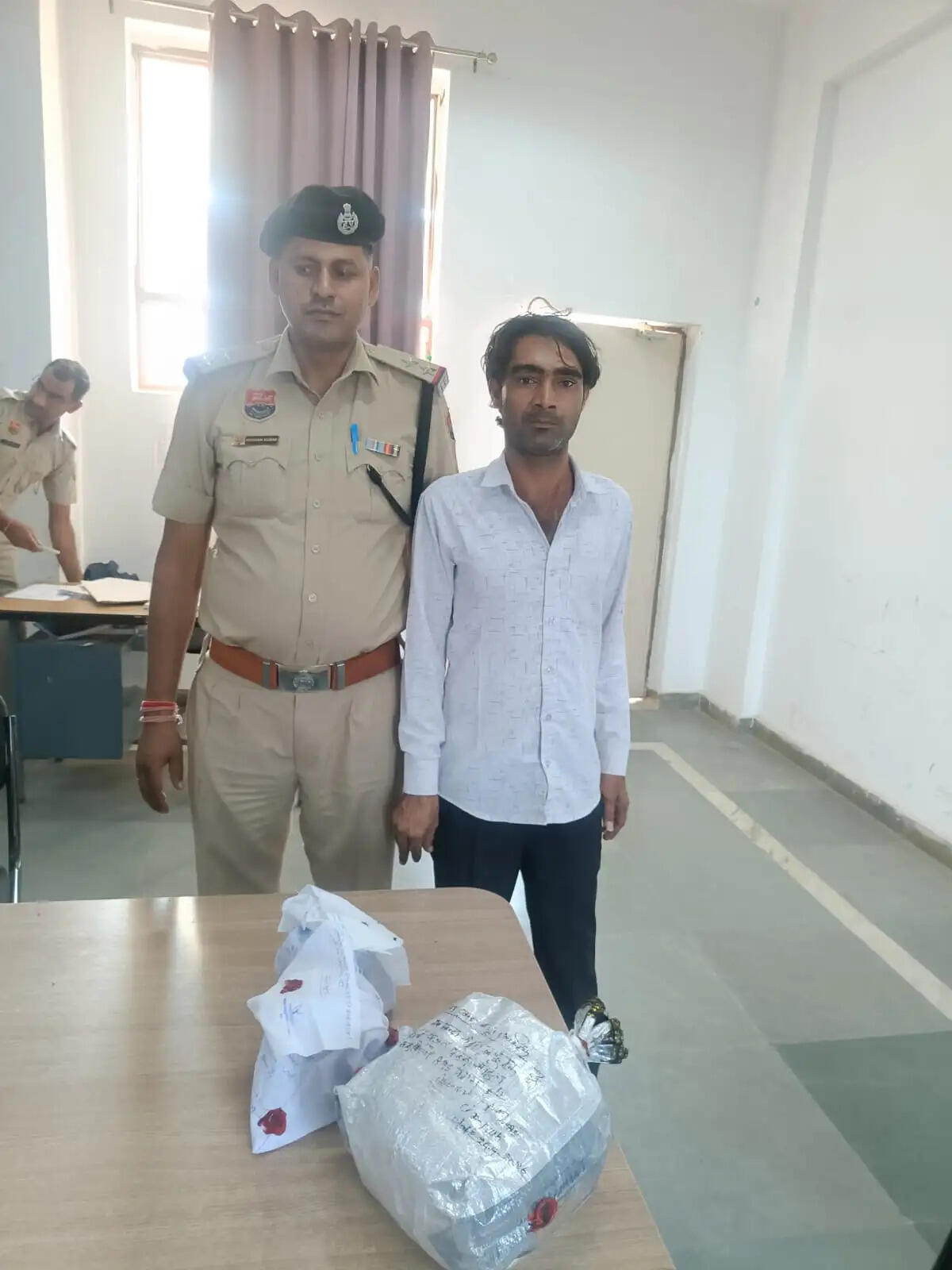 नूंह में गांजे के साथ नशा तस्कर गिरफ्तार