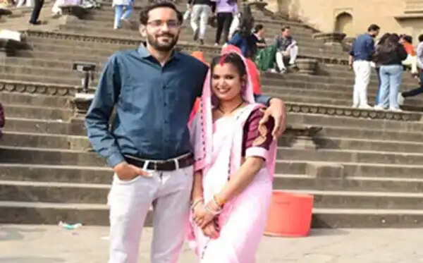 इंदौर : चरित्र शंका में पति ने की पत्नी की हत्या, फिर खुद खाया जहर, सुसाइड नोट में लिखी वजह