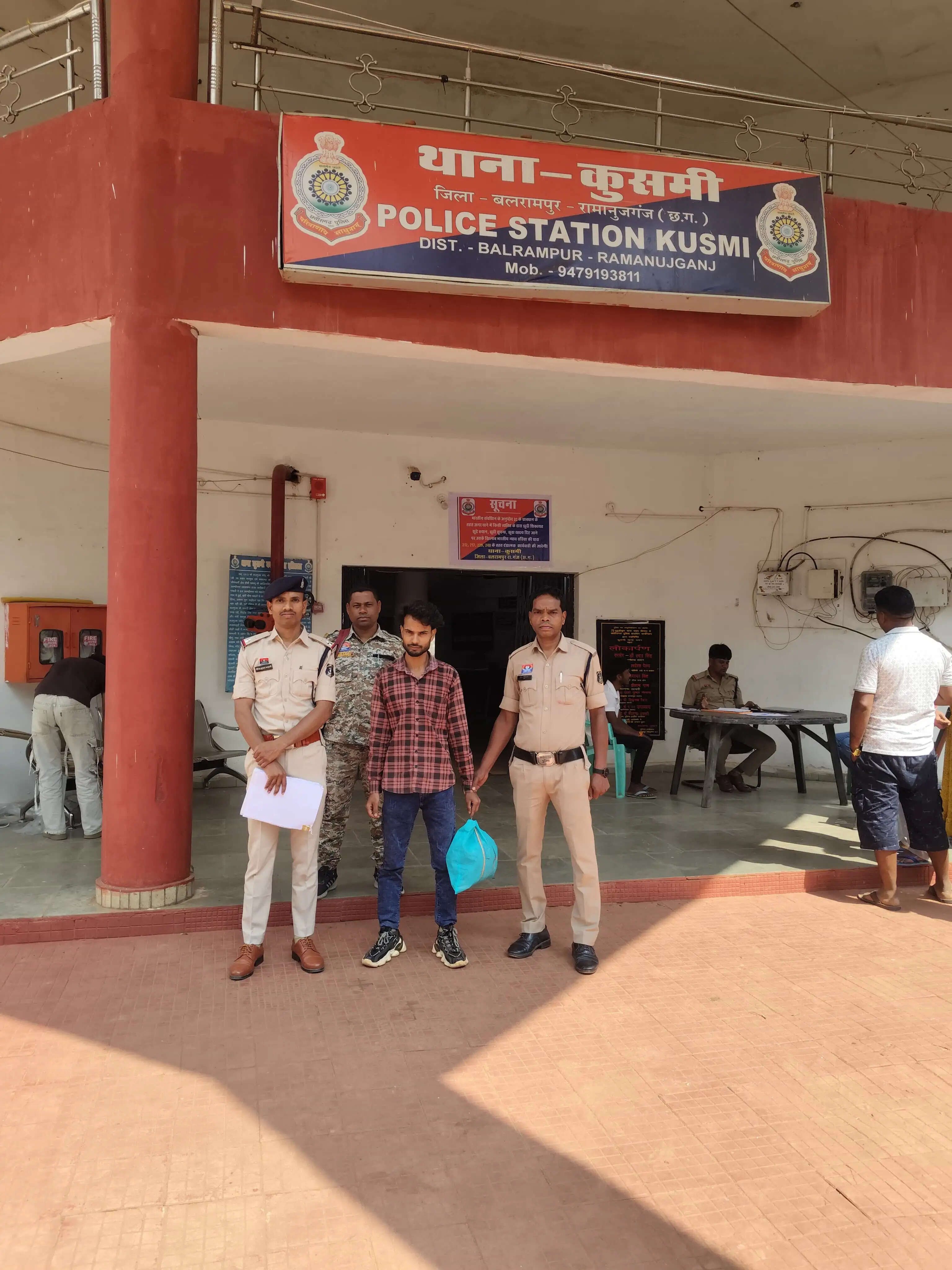 कुसमी साप्ताहिक बाजार से चोरी हुई बाइक मक्का खेत में मिली, 21 वर्षीय आरोपित गिरफ्तार