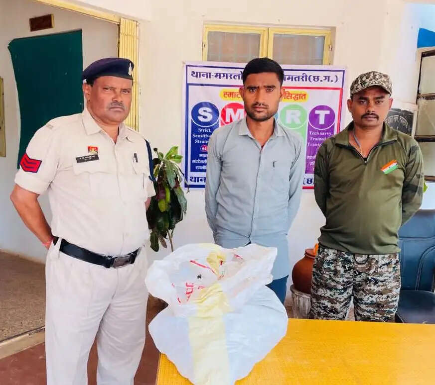 अवैध शराब तस्करी करते हुए दो गिरफ्तार