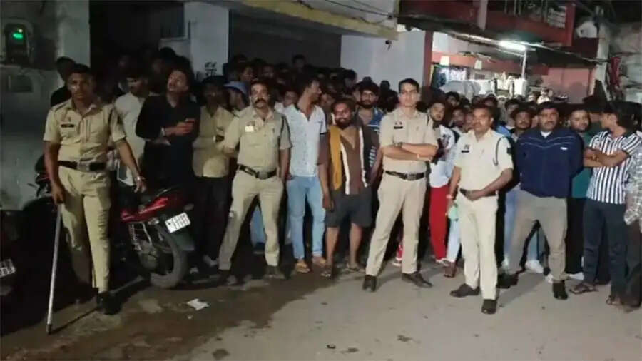 रायपुर : एक ही परिवार के चार लोगों का शव मिला, जांच में जुटी पुलिस