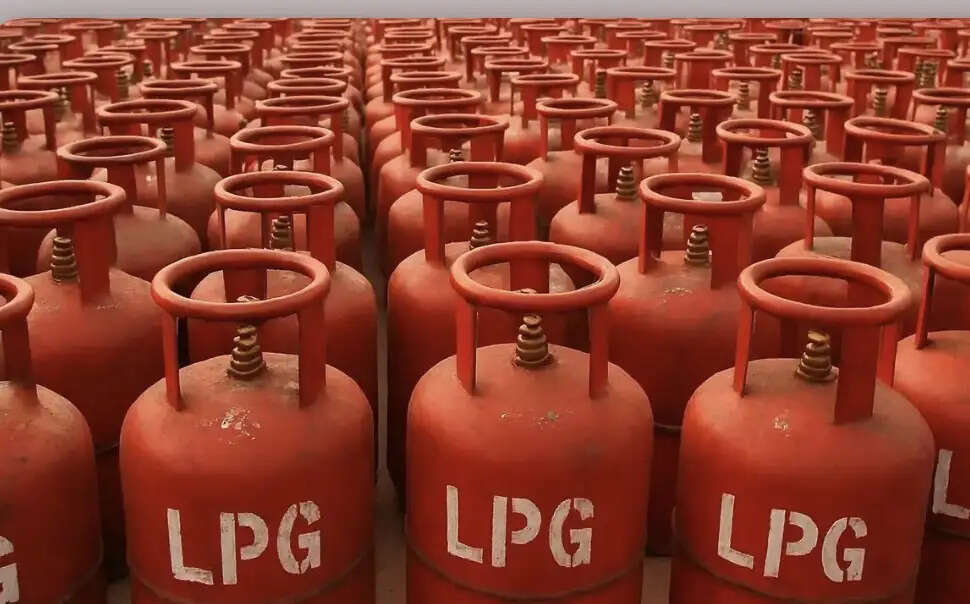 दुनिया में सबसे सस्ती रसोई गैस पाने वाले देशों में भारत, उज्ज्वला लाभार्थियों को 642 रुपये में मिल रहा सिलेंडर: केंद्र