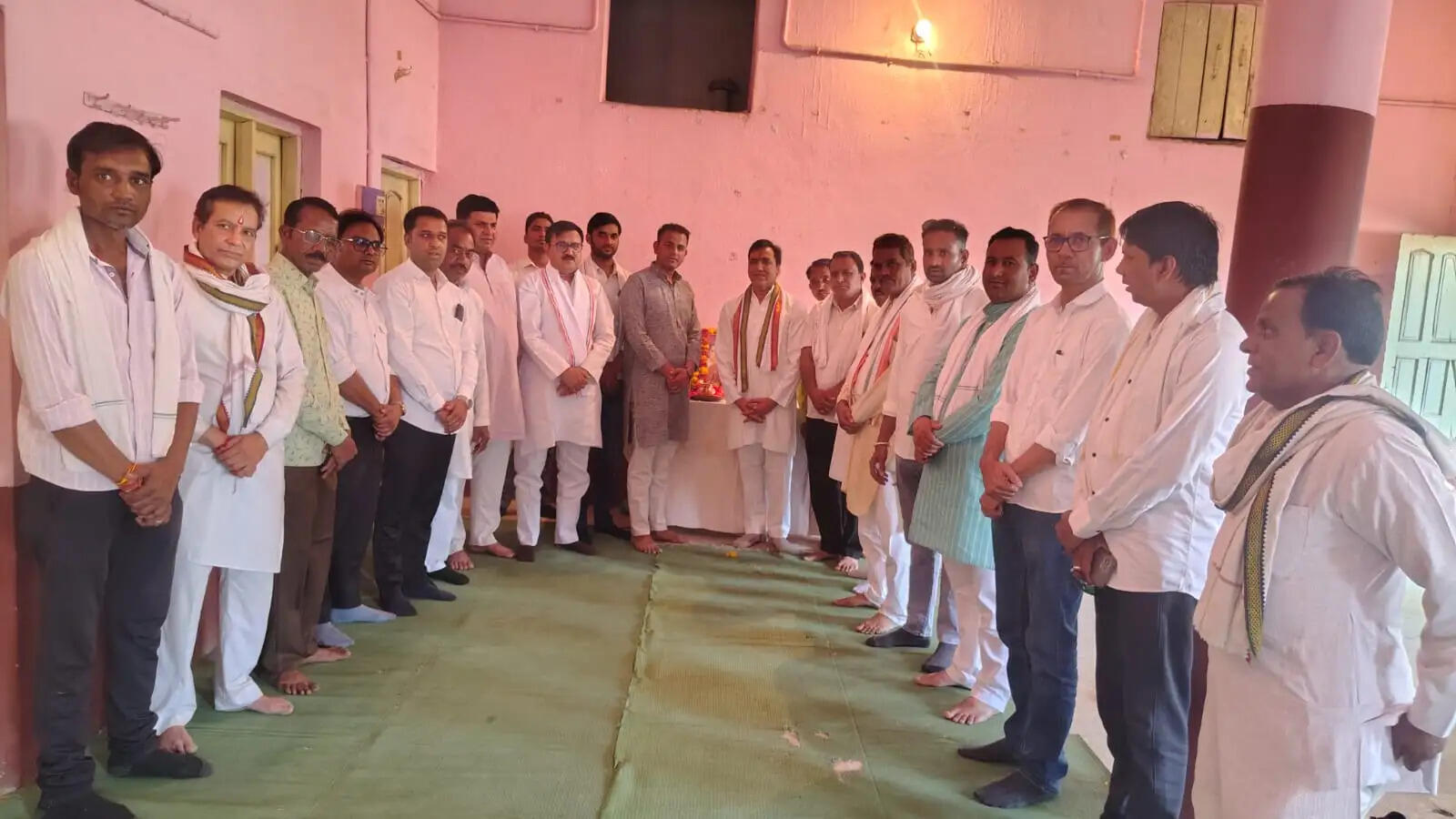 राजगढ़ःपूर्व प्रधानमंत्री राजीव गांधी की पुण्यतिथि पर कांग्रेसजनों ने दी भावपूर्ण श्रद्धांजलि