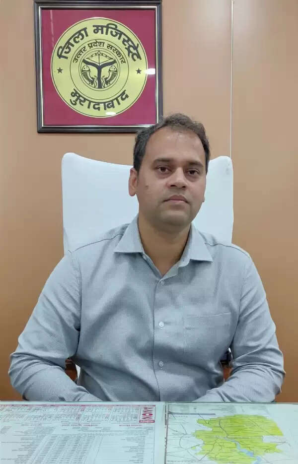 आनंदपुर ट्रस्ट की 123 एकड़ भूमि की बिक्री पर जिलाधिकारी अनुज सिंह ने रोक लगाई