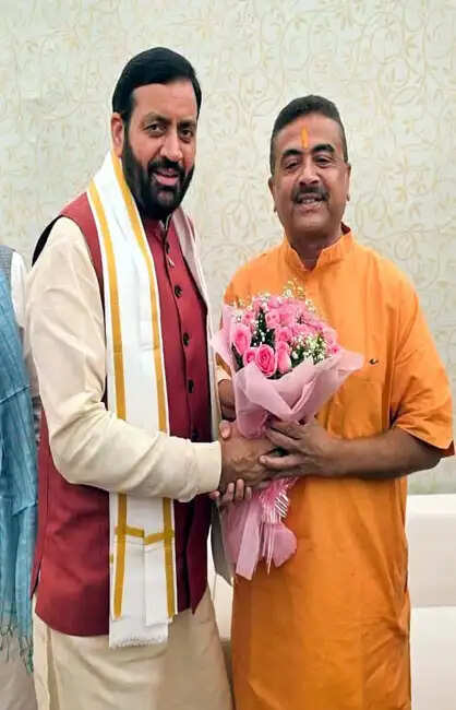 पश्चिम बंगाल में नई सरकार के शपथ ग्रहण समारोह में शामिल हुए मुख्यमंत्री नायब सिंह सैनी