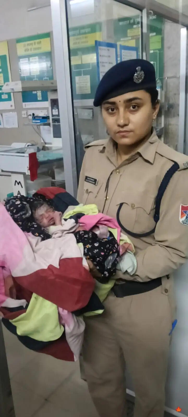 कानपुर सेंट्रल पर ट्रेन में गूंजी किलकारी, आरपीएफ ने जच्चा-बच्चा को पहुंचाया अस्पताल