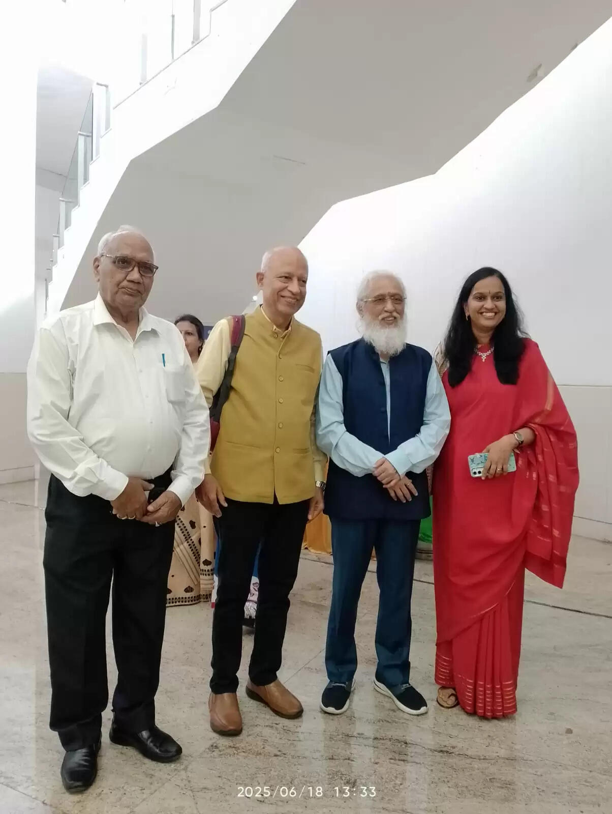 आईआईटी बॉम्बे में शिक्षा प्रौद्योगिकी और राष्ट्र निर्माण पर संगोष्ठी