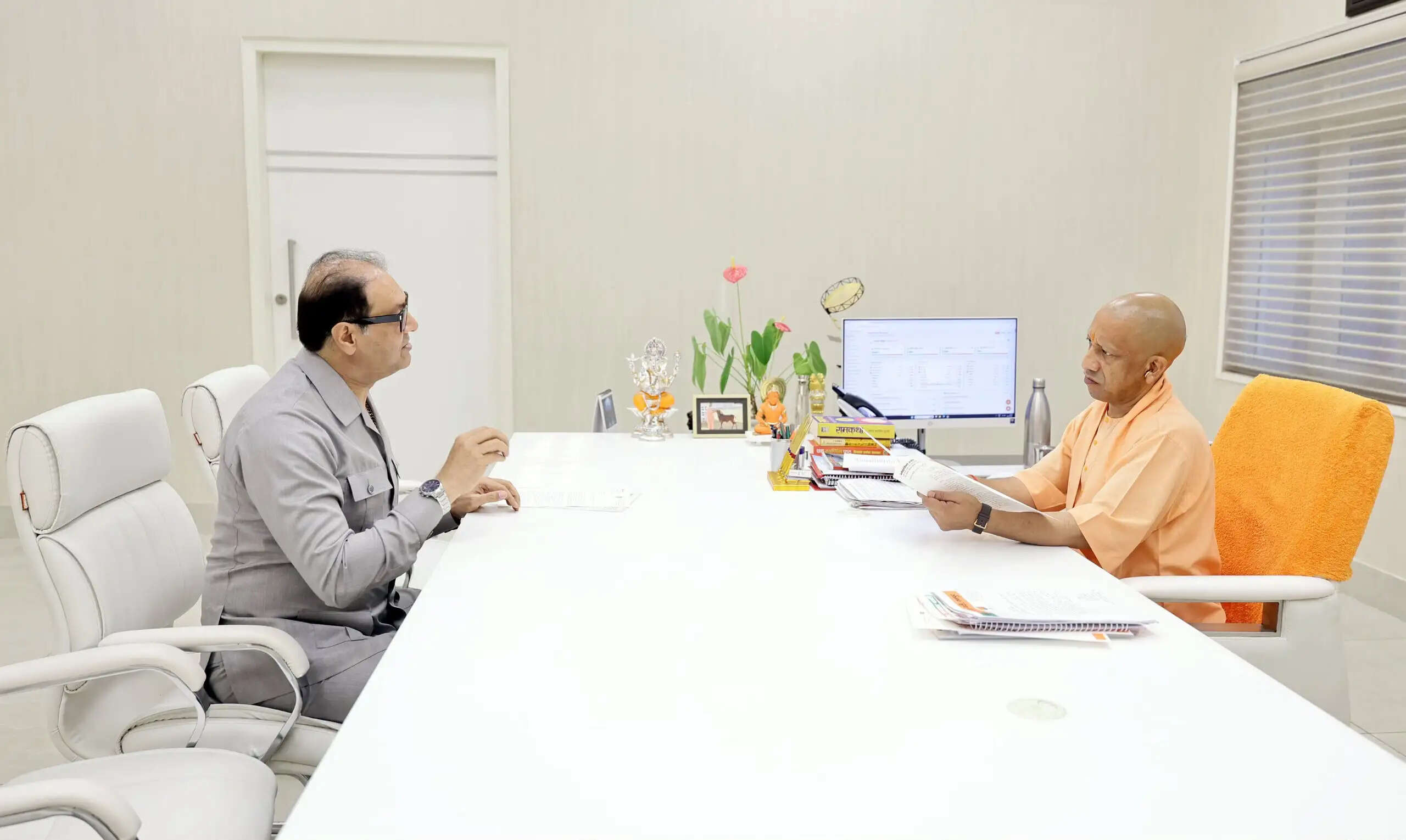 वक्फ घोटाले की जांच व विशेष ऑडिट की मांग को लेकर मुख्यमंत्री से मिले मोहसिन रज़ा