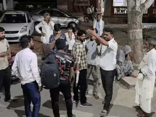 तेज रफ्तार ट्रक की टक्कर से जीजा-साले की मौत, चालक फरार