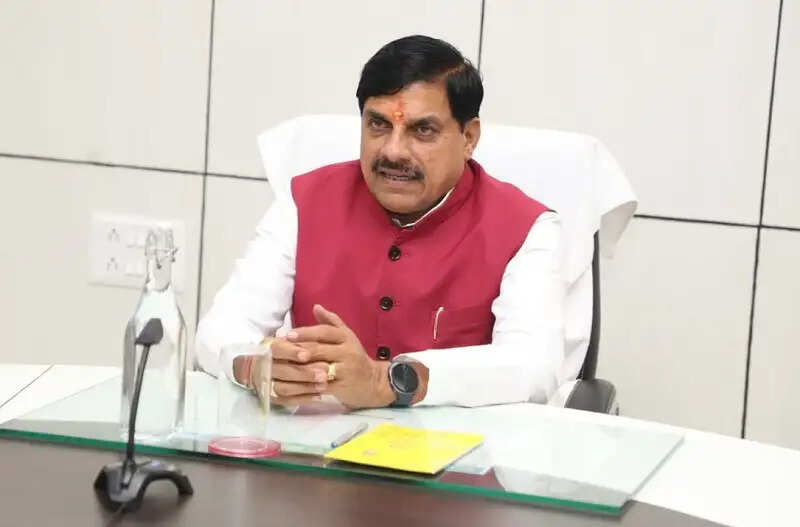 मप्रः विपरीत परिस्थितियों में भी शिक्षा की अलख जगाने वाले 31 शिक्षकों का हुआ सम्मान