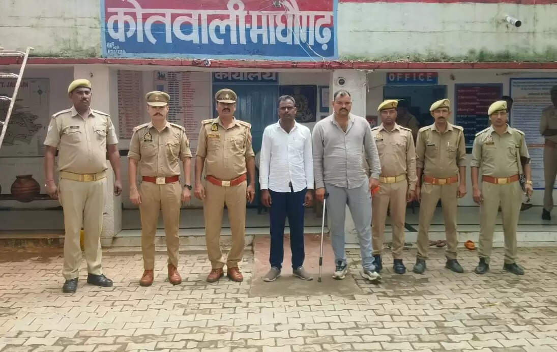 पुलिस ने 25-25 हजार रुपये के दो इनामी बदमाशों को गिरफ्तार कर भेजा जेल