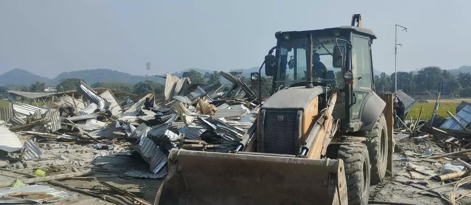 असमः मालीगांव में रेल विभाग का अतिक्रमण हटाओ अभियान