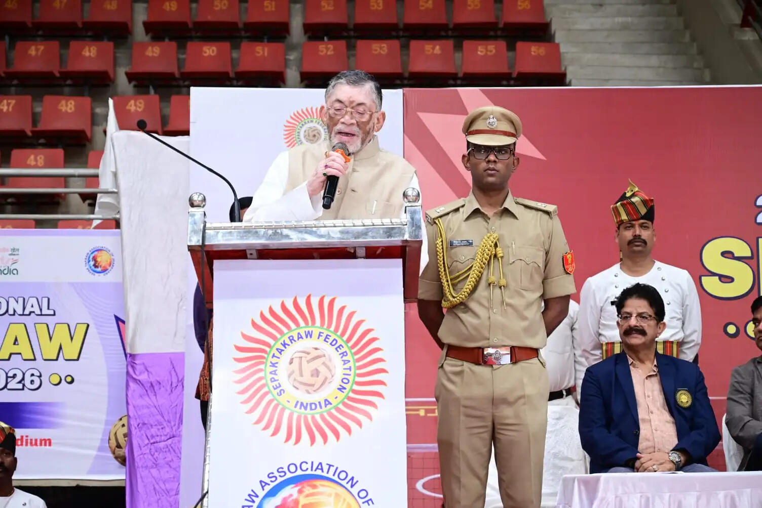 खेल अनुशासन, दृढ़ता, टीम भावना और आत्मविश्वास सिखाते हैं: राज्यपाल