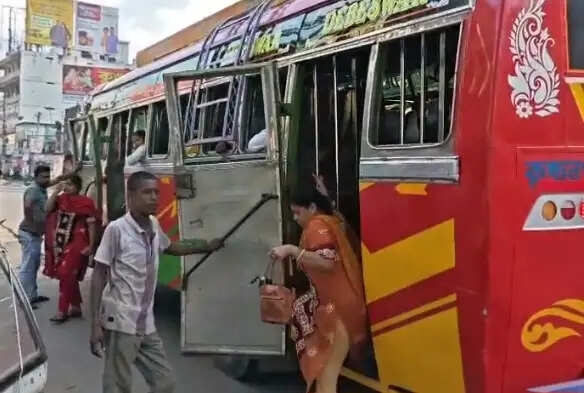 नदिया जिले में अनिश्चितकाल के लिए लोकल बस परिसेवा बंद