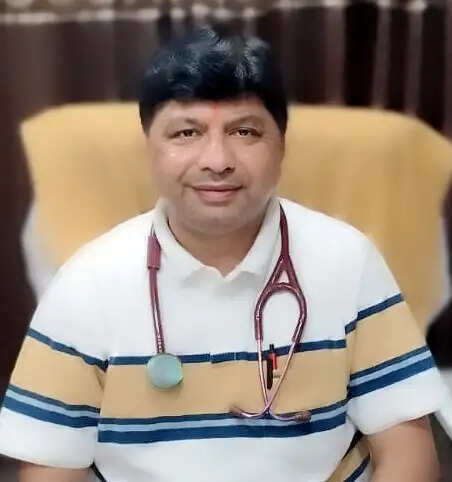 आषाढ़ मास 2026: खान-पान और दिनचर्या का रखें विशेष ध्यान, आयुर्वेदाचार्य डॉ. नागेंद्र शर्मा ने बताए स्वस्थ रहने के उपाय