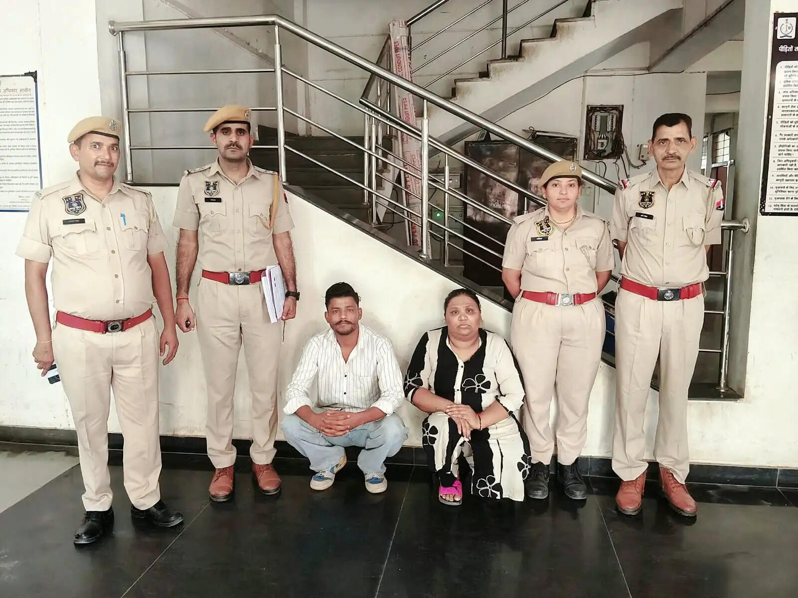 गूगल पर फर्जी एस्कॉर्ट सर्विस के विज्ञापन देकर लूटपाट और ब्लैकमेलिंग&nbsp;करने&nbsp;वाले&nbsp;गिरफ्तार