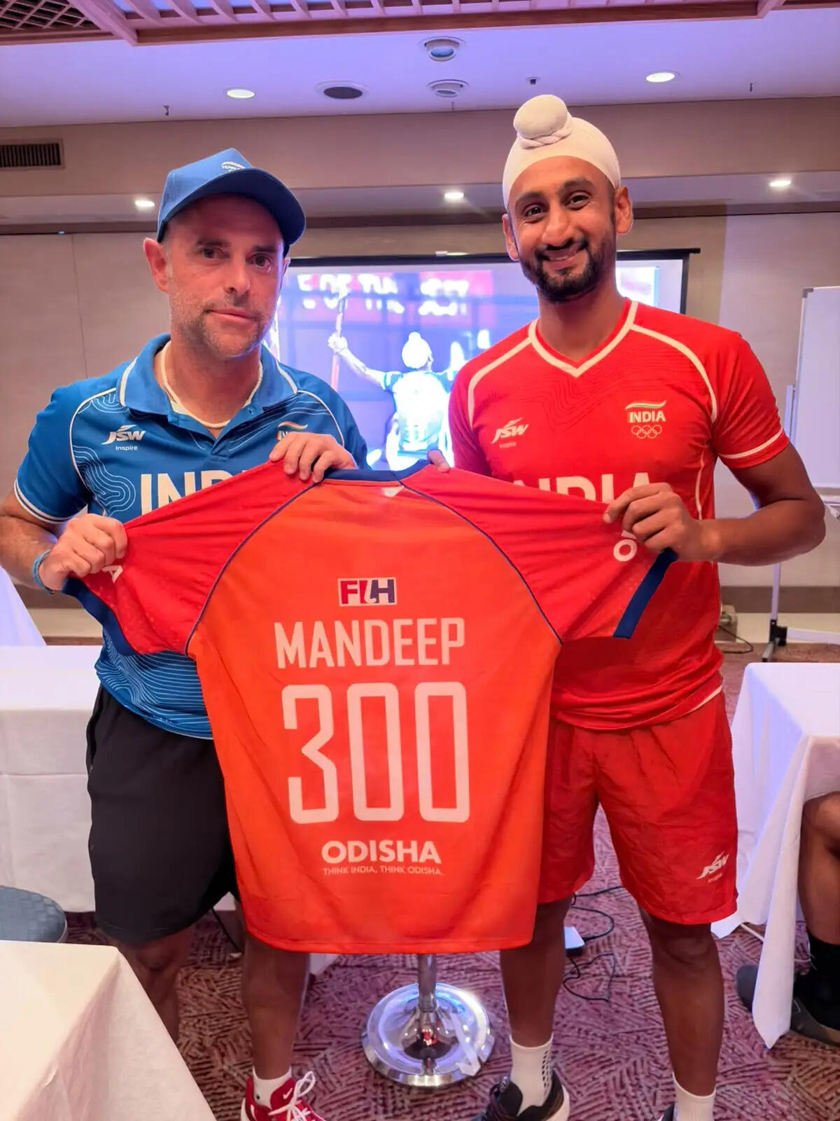 मनदीप सिंह ने पूरे किए 300 सीनियर अंतरराष्ट्रीय मैच, हॉकी इंडिया ने दी बधाई
