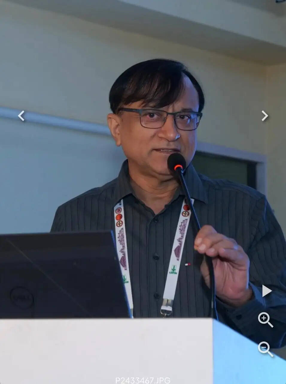 श्वसन रोग चिकित्सा क्षेत्र में डॉ. चौधरी को फेलोशिप से नवाजा