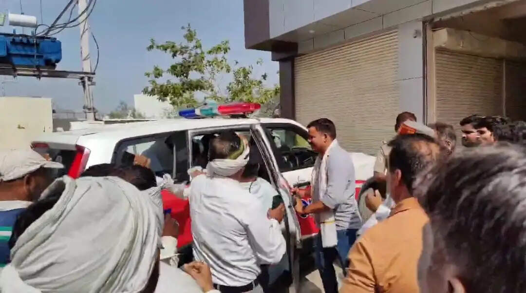 जबलपुरः होटल में हिन्दू संगठनों ने छापा मार कर संदिग्ध जोड़े पकड़े, लव जिहाद का आरोप