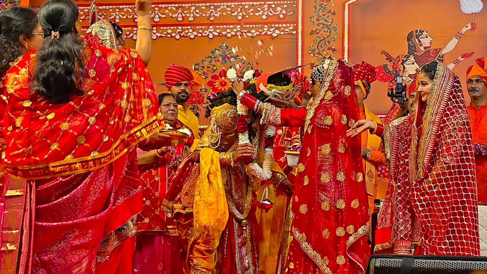 भक्तों के प्रेम और श्रद्धा के भूखे हैं परमात्मा : शांतनु जी महाराज