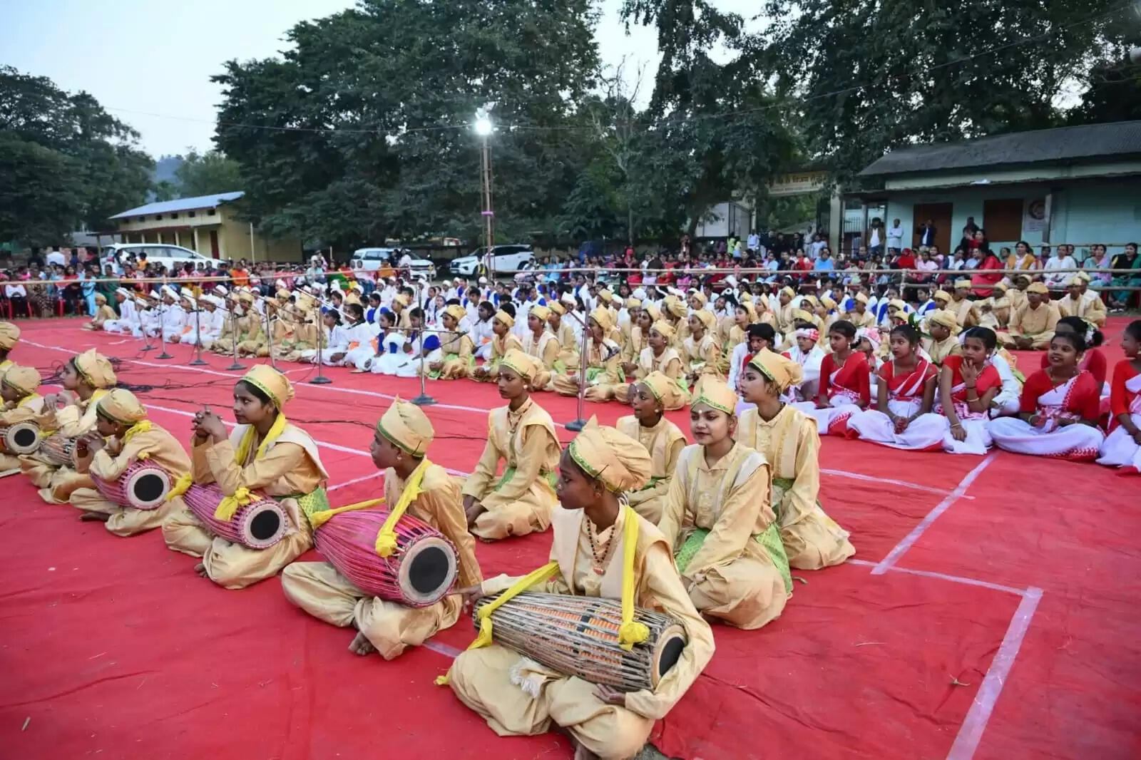 गुवाहाटी में ‘समता के सुर से जीवन का जयगान’ कार्यक्रम : सफाई कर्मियों के बच्चों की सांस्कृतिक प्रस्तुति ने जीता दिल